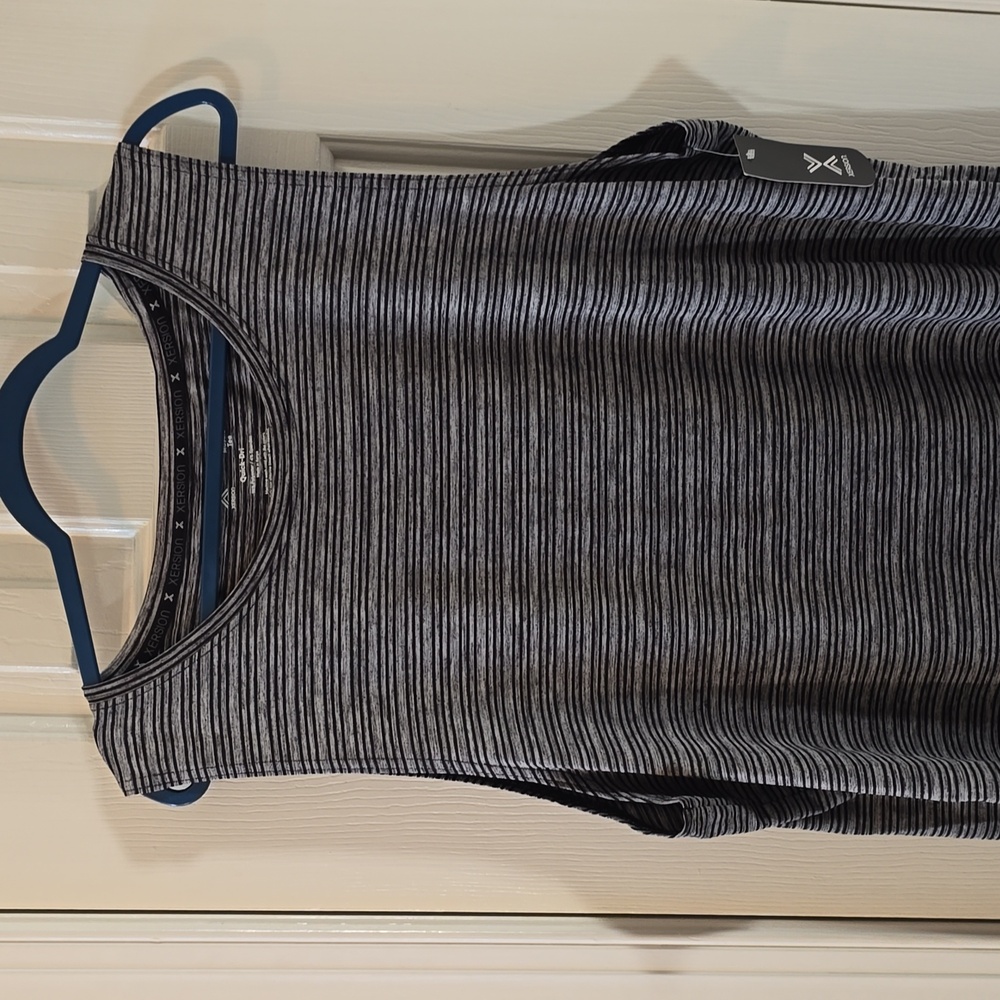 XERSION BRAND MENS BLACK AND GRAY STRIPED MUSCLE TEE SIZE XL